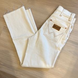 Wrangler Cream Color Denim Heritage Fit.